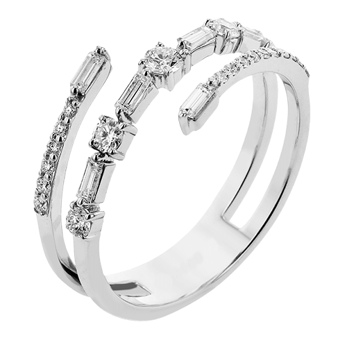 The Modern twisted Right Hand Ring EFR2371